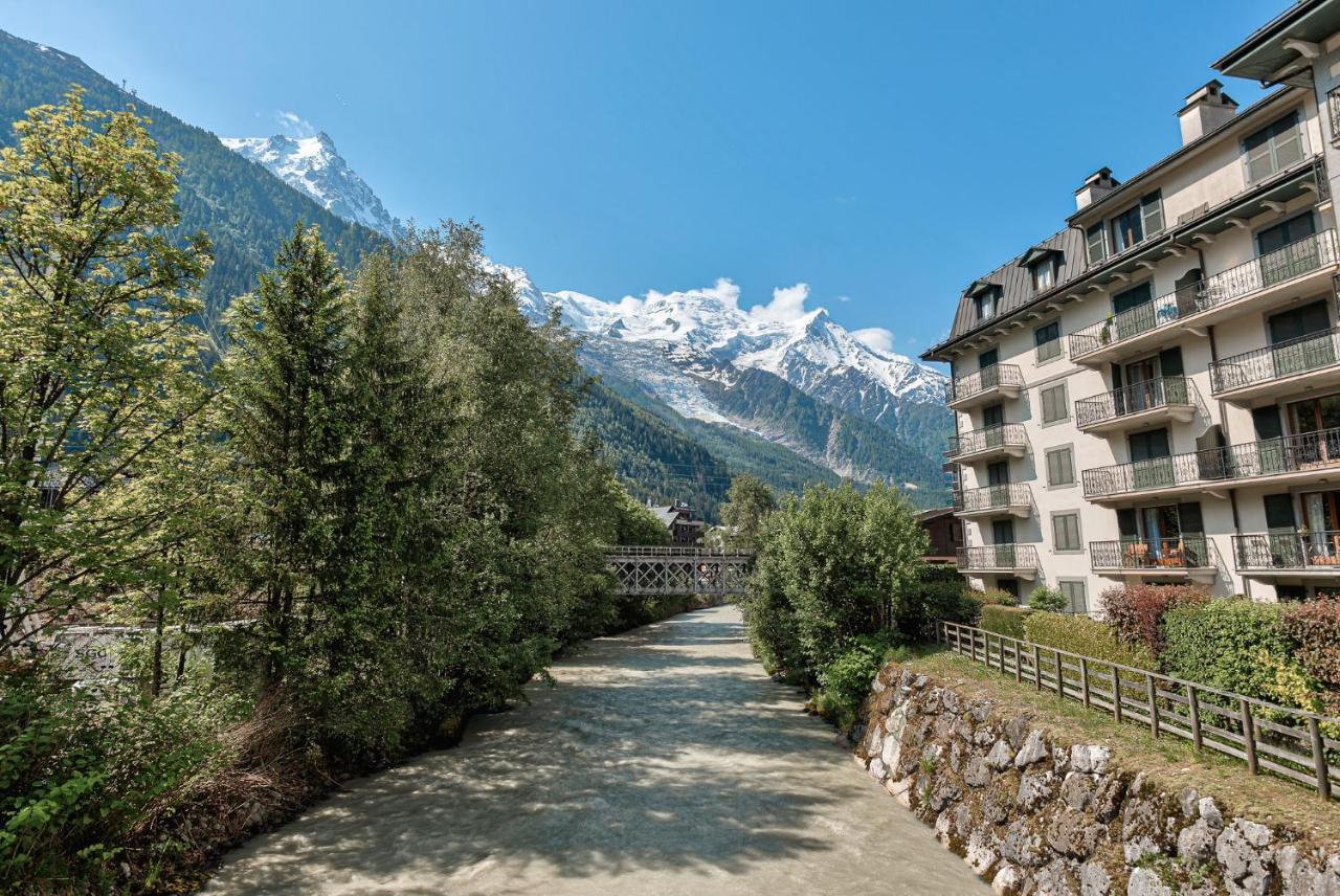 Apartment Cosmiques - Alpes Travel - Central Chamonix - Sleeps 4 Экстерьер фото