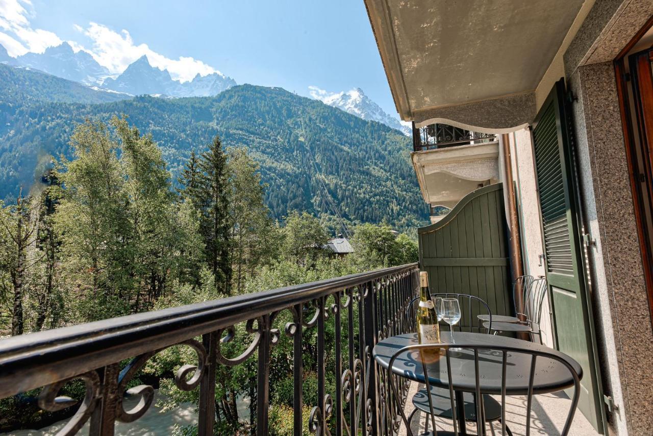 Apartment Cosmiques - Alpes Travel - Central Chamonix - Sleeps 4 Экстерьер фото